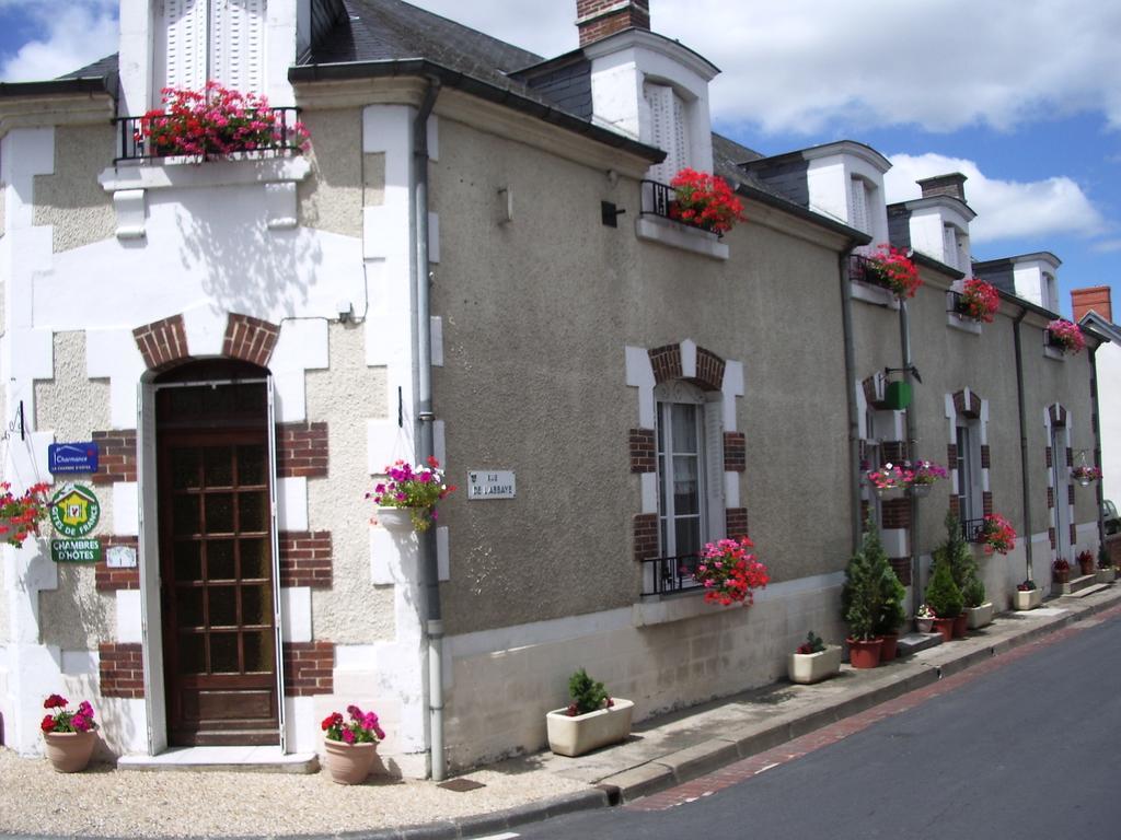 Bed and Breakfast Les Glycines Plaimpied-Givaudins Экстерьер фото