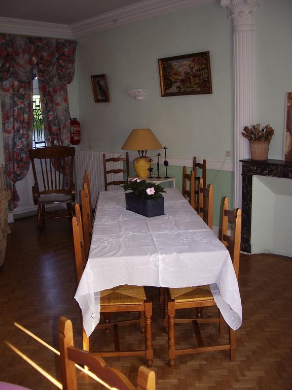 Bed and Breakfast Les Glycines Plaimpied-Givaudins Экстерьер фото